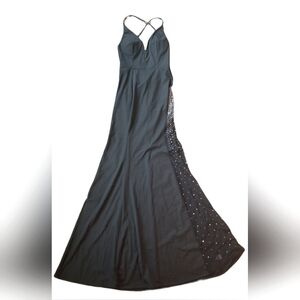 Women Medium Gown Black Dress Adjustable Strap Ball Prom Night Special Occasion